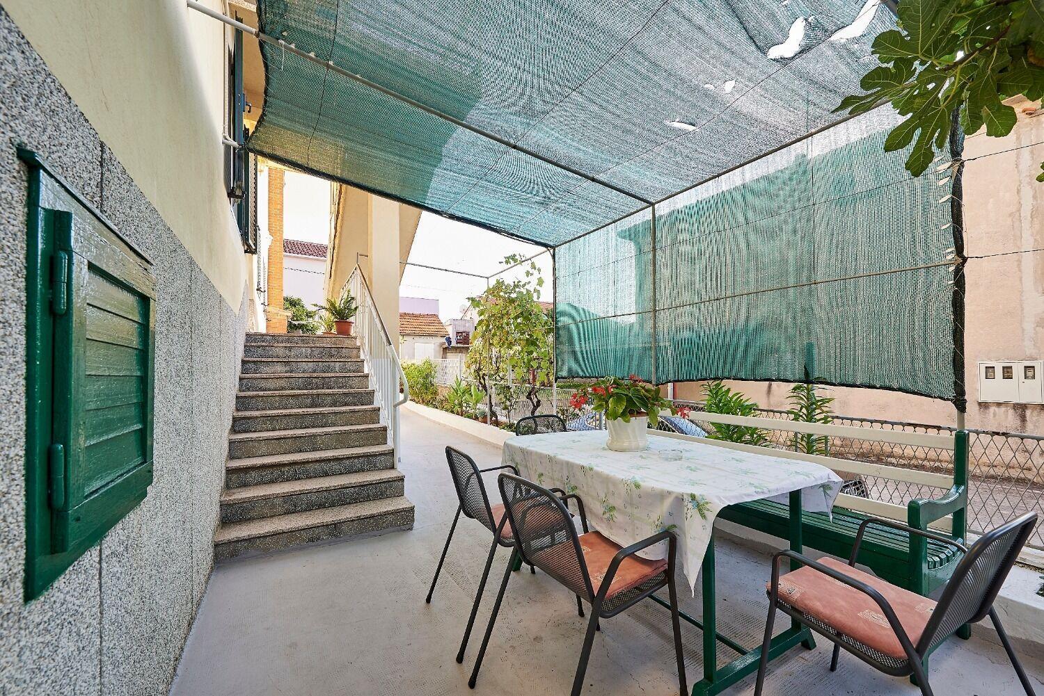 Apartment Ivanka Trogir Bagian luar foto